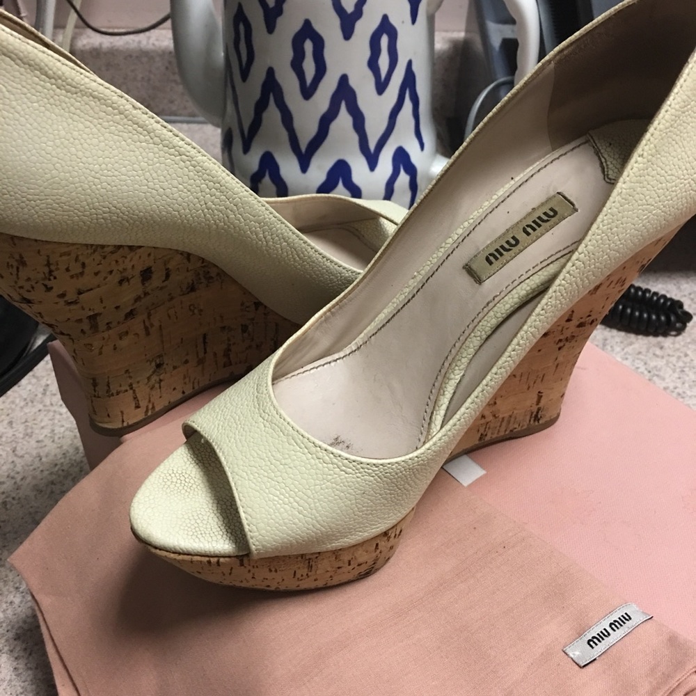 Shoes - Picture 6 of 6
